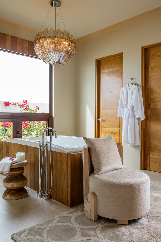 Esempio di una stanza da bagno padronale american style con pareti beige