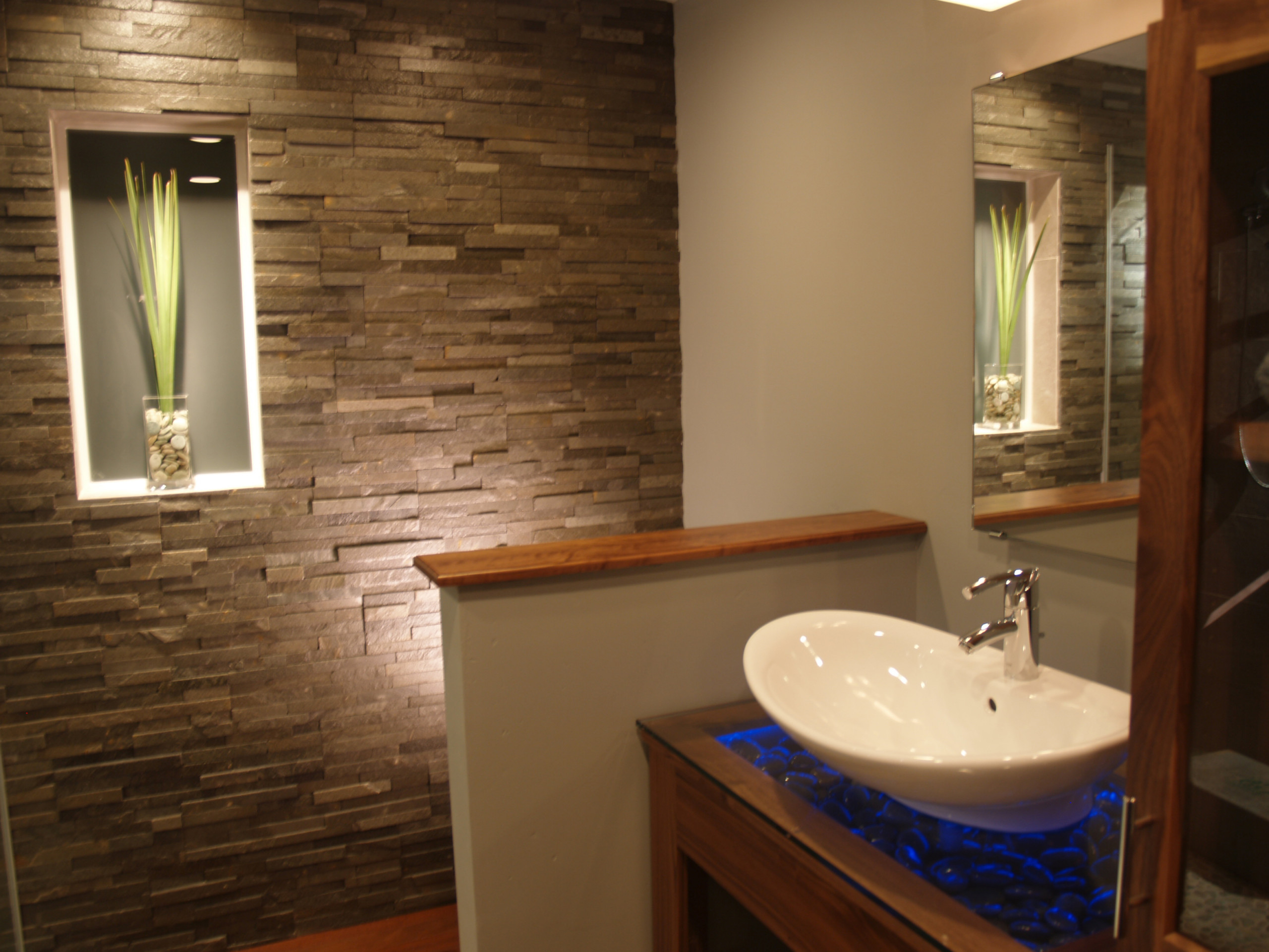 Stone Bathroom Ideas : 1001 Ideas For Beautiful Bathroom Designs For Small Spaces / The black stone walls in this zen bathroom is a dynamic one with wooden ceiling, a medium sized tub and large glass pane windows to see the view outside and the bamboo wooden flooring.