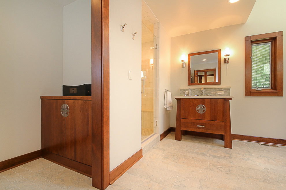 Idéer för att renovera ett stort orientaliskt en-suite badrum, med släta luckor, skåp i mellenmörkt trä, ett fristående badkar, en dusch i en alkov, blå kakel, glaskakel, vita väggar, marmorgolv, ett undermonterad handfat och bänkskiva i akrylsten