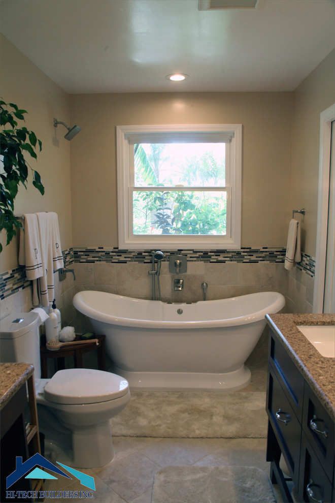 Свежая идея для дизайна: главная ванная комната среднего размера в современном стиле - отличное фото интерьера