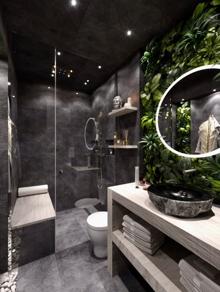 Design ideas for a world-inspired bathroom in Chicago.