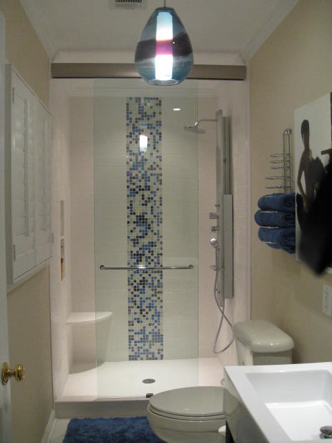 Example of a trendy bathroom design in DC Metro