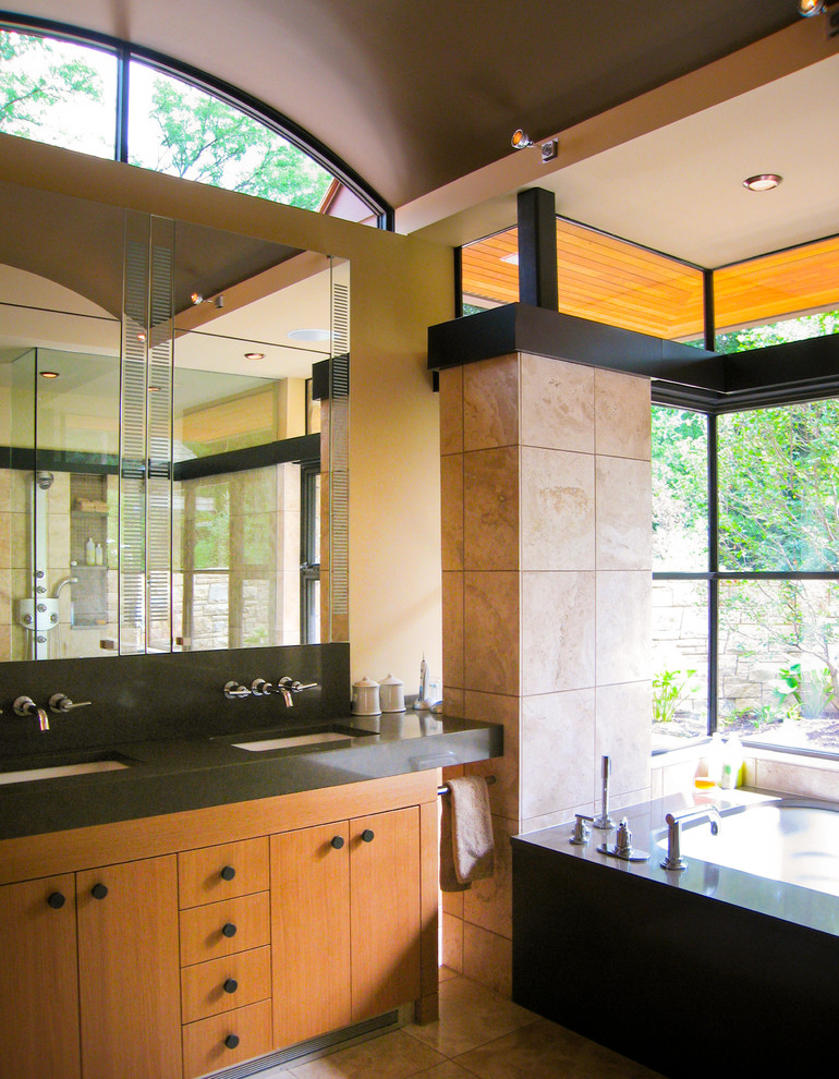 Example of an asian bathroom design in Other