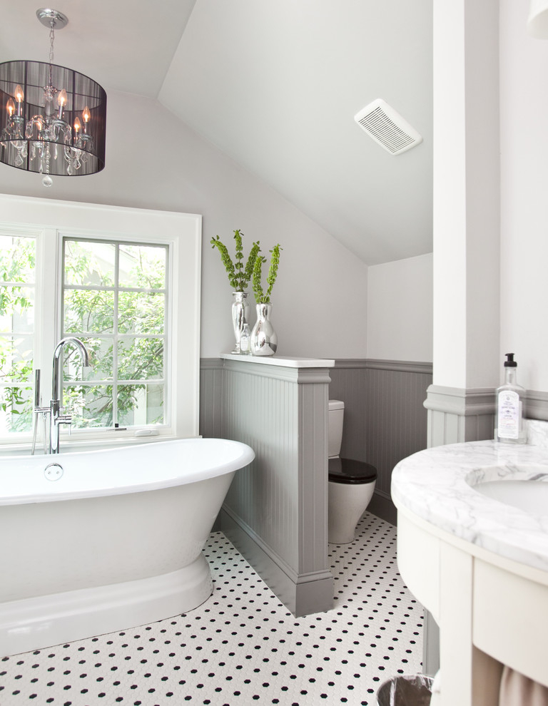 Bathroom - traditional bathroom idea in Atlanta