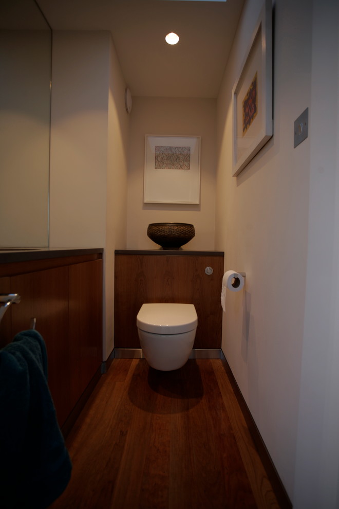 Photo of a contemporary cloakroom in London.