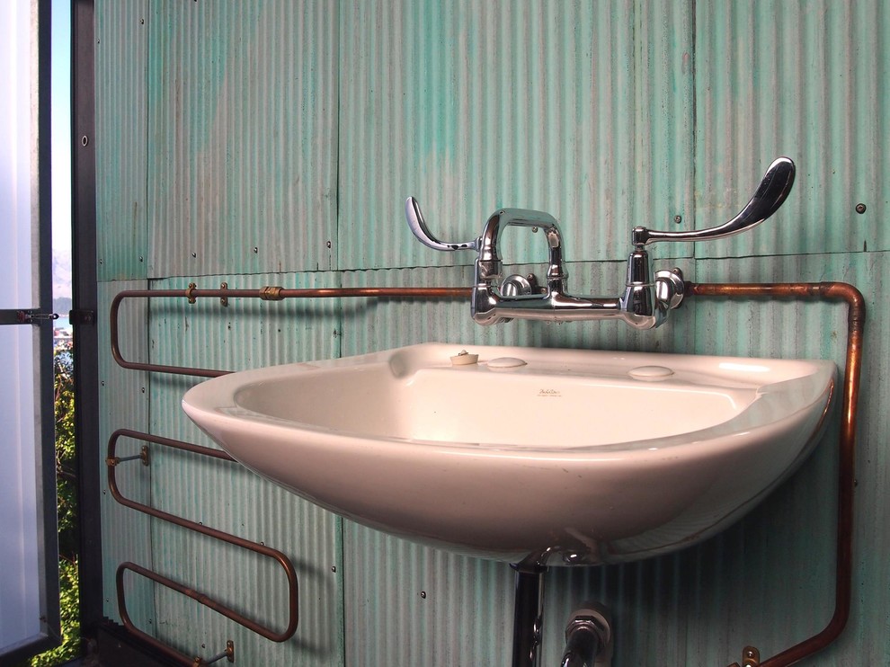 Kleines Eklektisches Badezimmer En Suite mit grüner Wandfarbe in Christchurch