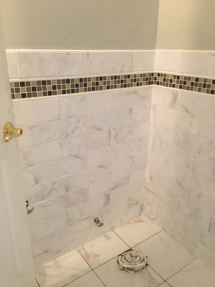 Inspiration for a medium sized traditional shower room bathroom in Chicago with a corner shower, grey tiles, white tiles, stone tiles, beige walls, marble flooring, white floors and an open shower.