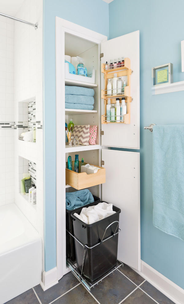 Bathroom - traditional bathroom idea in Charlotte