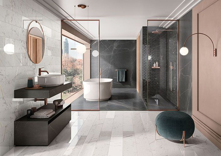 Exemple d'une salle de bain tendance avec des carreaux de porcelaine, un sol en carrelage de porcelaine, un lavabo suspendu et un plan de toilette en carrelage.