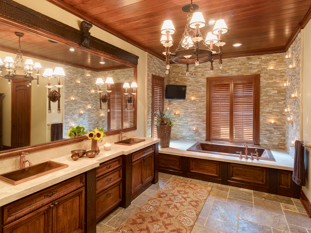 Imagen de cuarto de baño tradicional con piedra