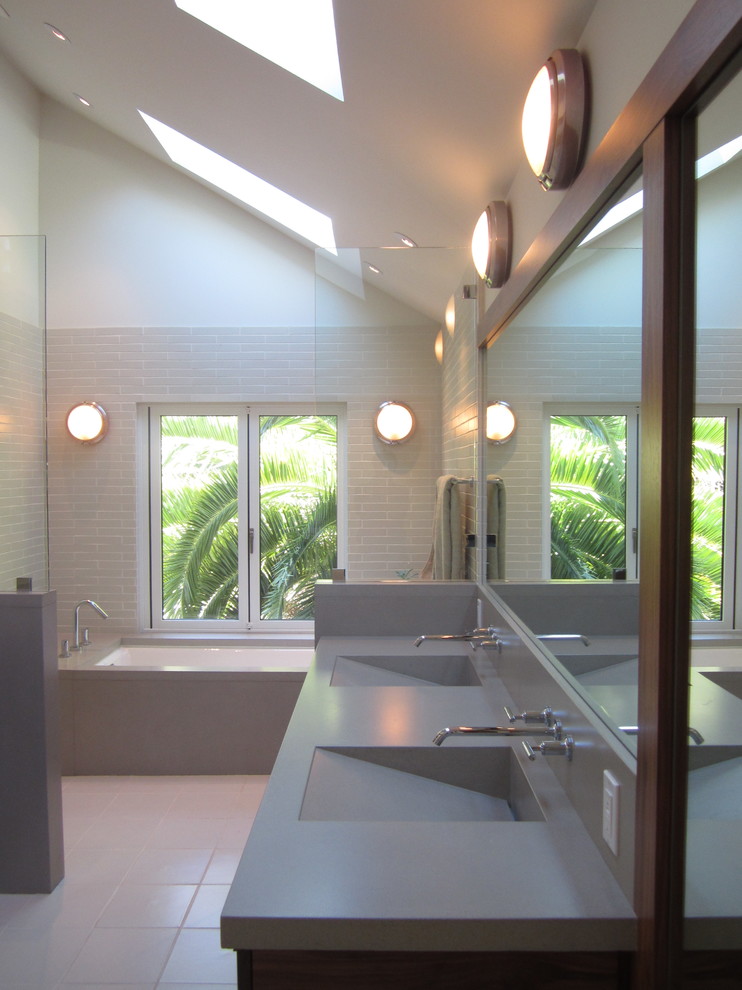 Summit Bathroom Modern Bathroom San Francisco by Gregory Dedona Architect Houzz