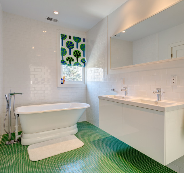 Bathed In Color: When To Use Green In The Bath