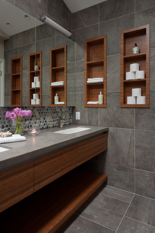 Unique Chrome Details in Contemporary Shower