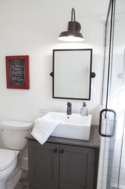 Sweet Cottage Kitchen & Bath in Barrington - Landhausstil - Badezimmer