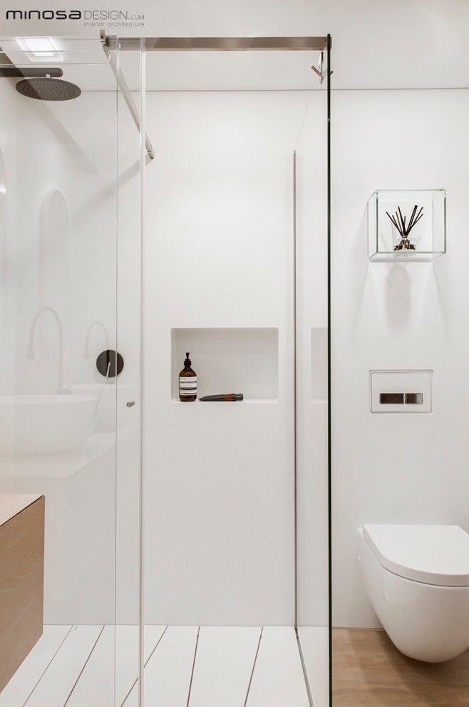 Contemporary bathroom in Sydney.