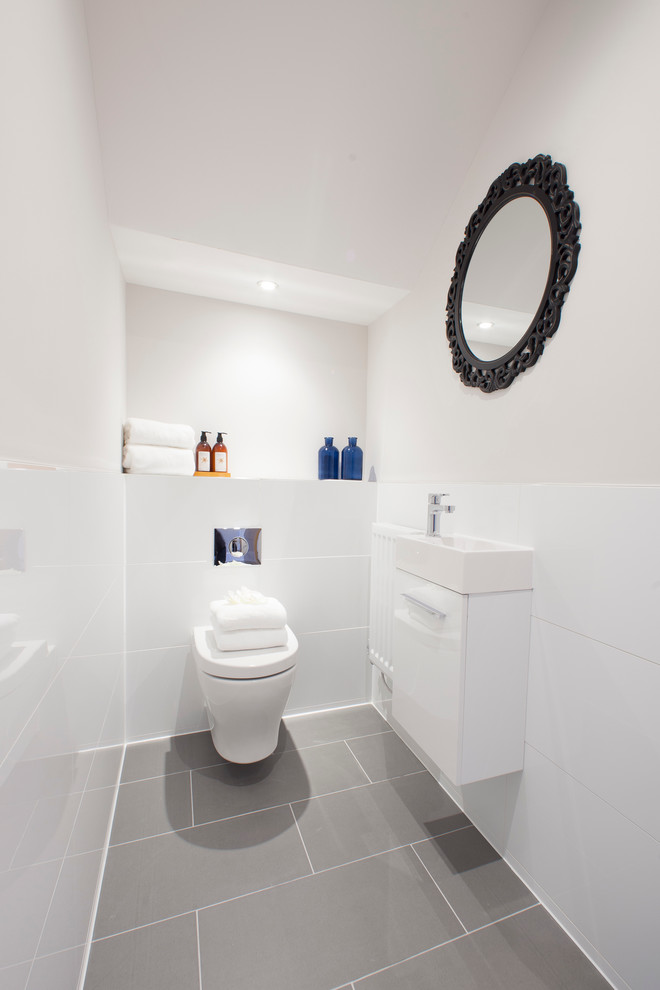 ドーセットにあるコンテンポラリースタイルのおしゃれな浴室の写真