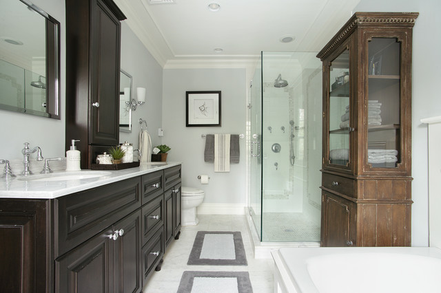 8 Elements of a Traditional-Style Bathroom