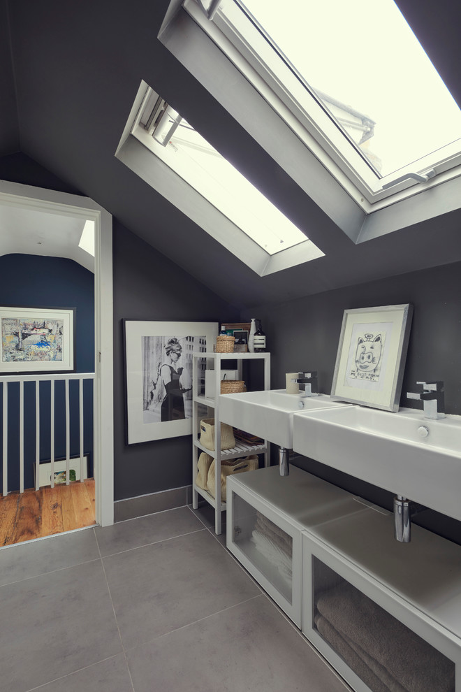 Свежая идея для дизайна: ванная комната среднего размера в современном стиле - отличное фото интерьера