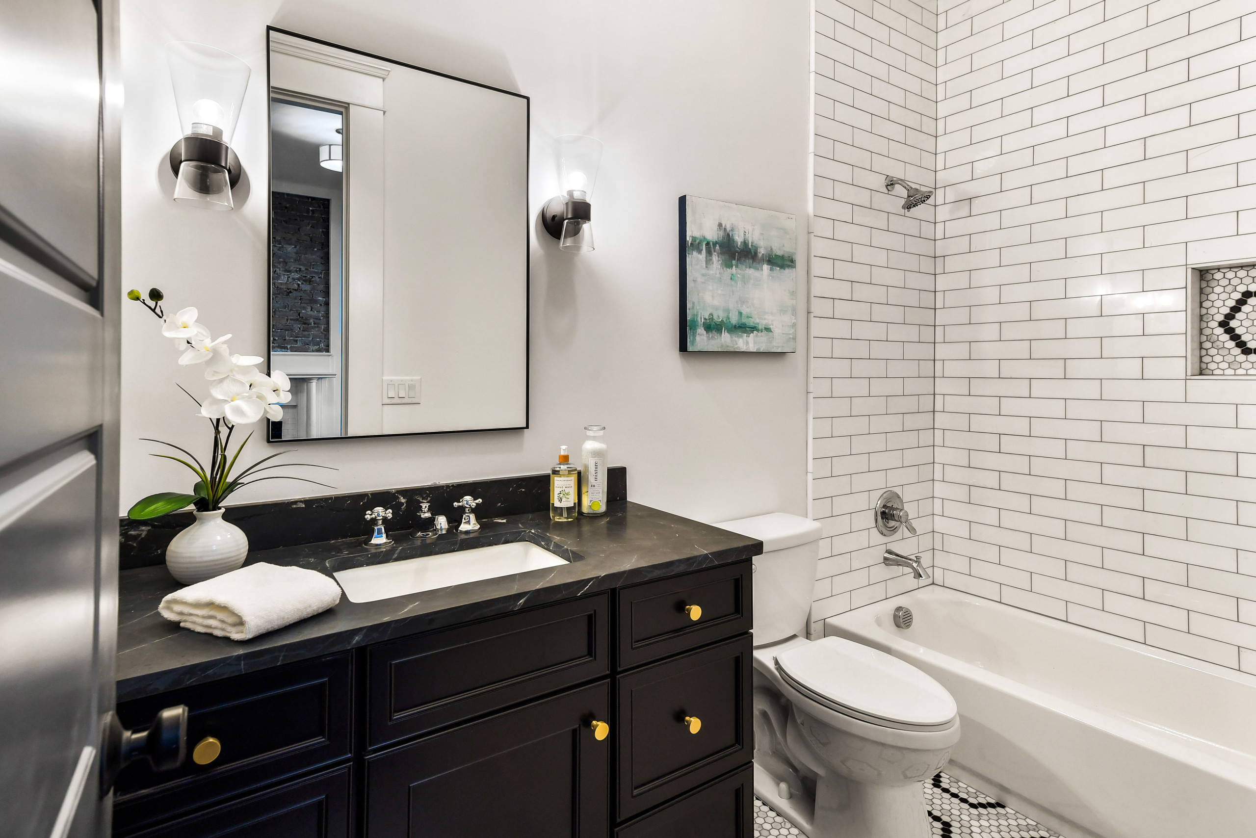 75 Bathroom with Black Countertops Ideas You'll Love - March, 2024 | Houzz