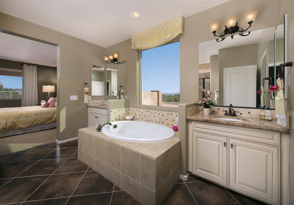 フェニックスにあるトラディショナルスタイルのおしゃれな浴室 (御影石の洗面台、アンダーカウンター洗面器) の写真