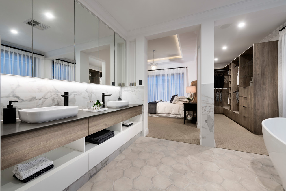 Bathroom - master bathroom idea in Perth