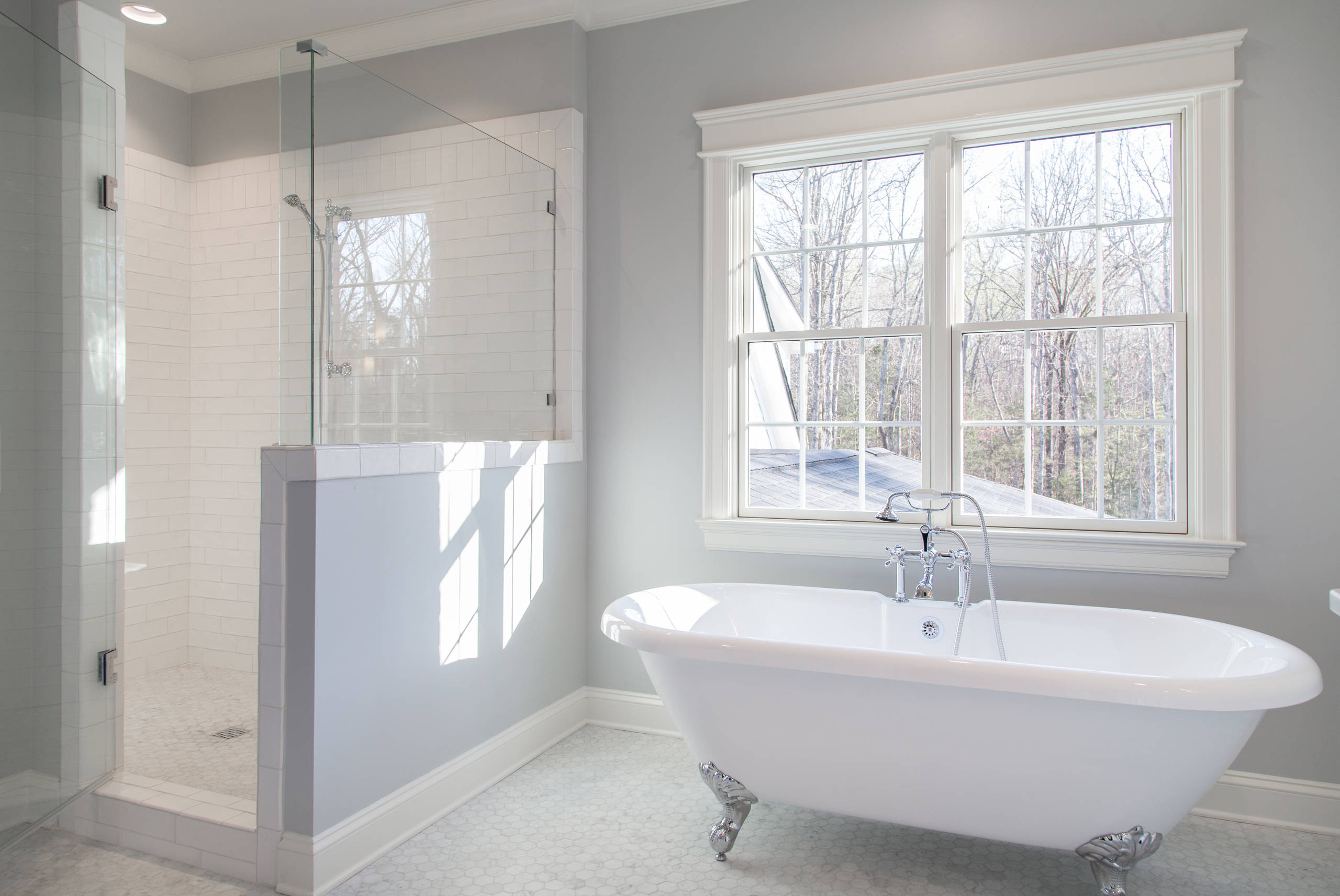 https://st.hzcdn.com/simgs/pictures/bathrooms/the-georgetown-e-s-johnson-builders-llc-img~5701804308df16d1_14-1214-1-5dba5a6.jpg