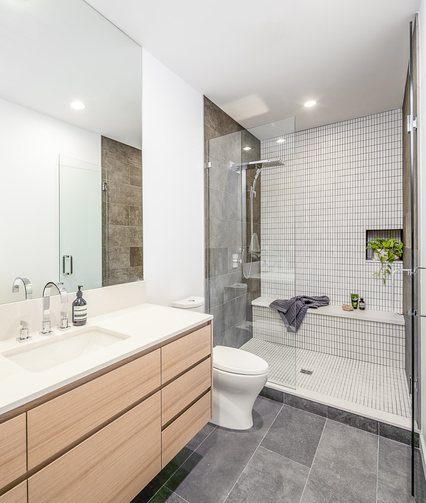Источник вдохновения для домашнего уюта: ванная комната в стиле модернизм