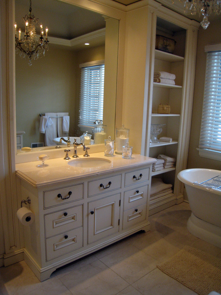 The Kingsway 67 Traditional Bathroom Toronto by Ph.D. Design
