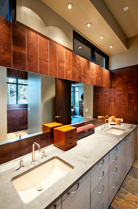 Inspiration for a contemporary bathroom in Phoenix.