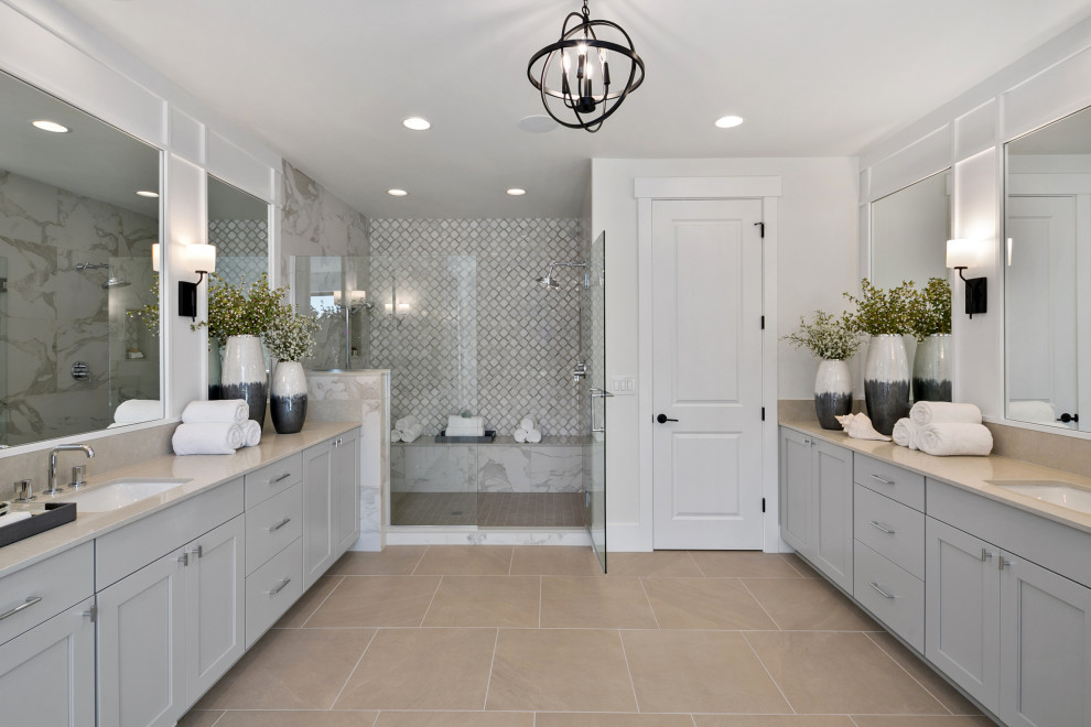 Example of a cottage bathroom design in Seattle