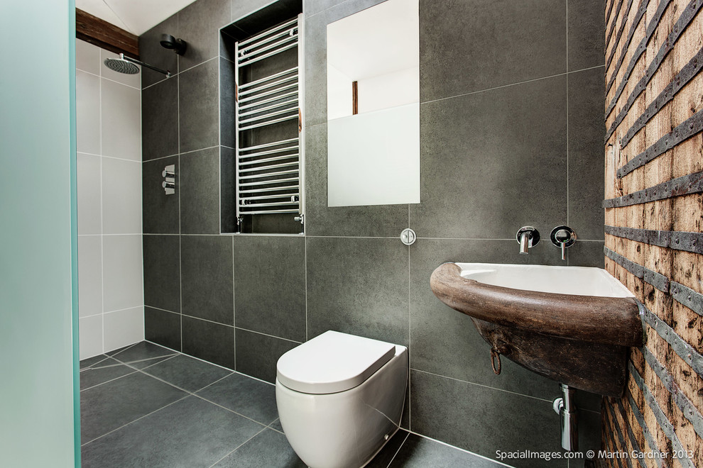 Bathroom - eclectic bathroom idea in Hampshire