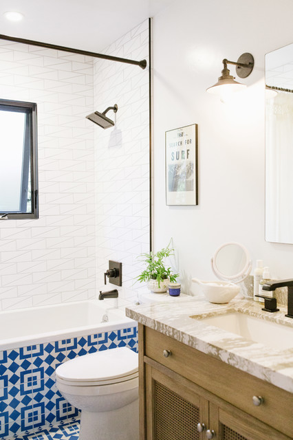Surf themed sale bathroom