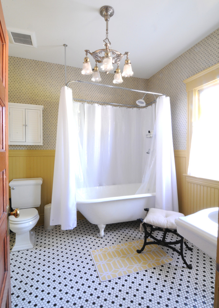Inspiration for a victorian bathroom remodel in Los Angeles