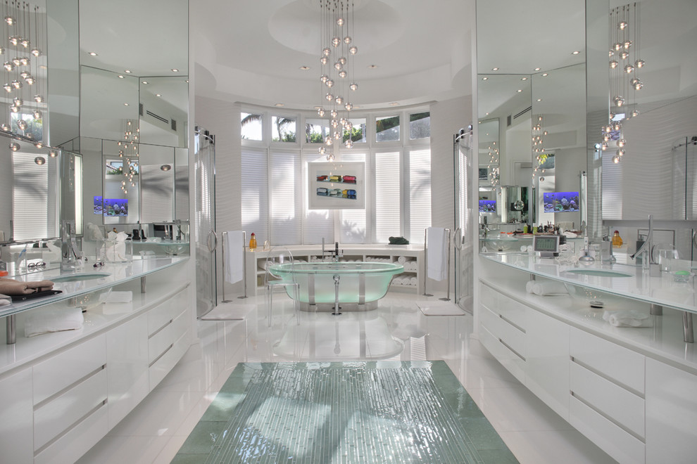 Trendy double shower photo in Miami