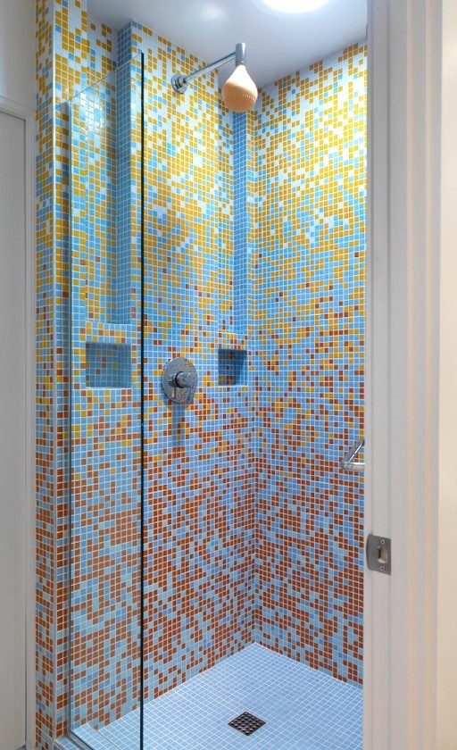 Bathroom - modern bathroom idea in Los Angeles