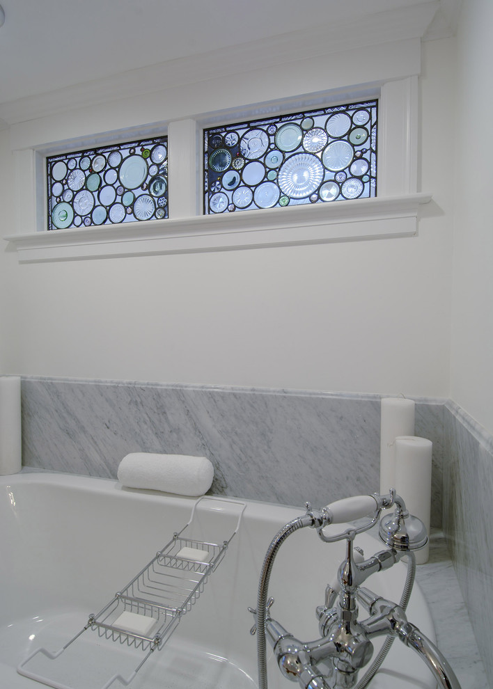 Inspiration for a modern bathroom remodel in Boston