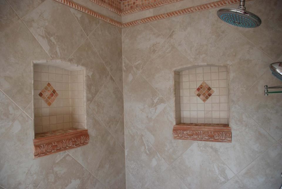 Immagine di una stanza da bagno stile americano