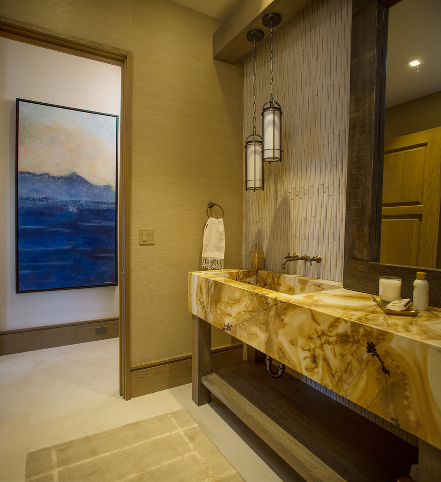 На фото: огромная ванная комната в стиле неоклассика (современная классика) с мраморной столешницей и душевой кабиной