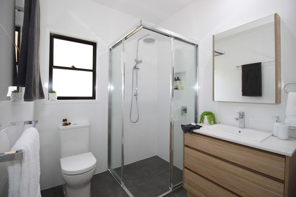 Toilet & Towel Rails Modern Bathroom Brisbane by Brisbane