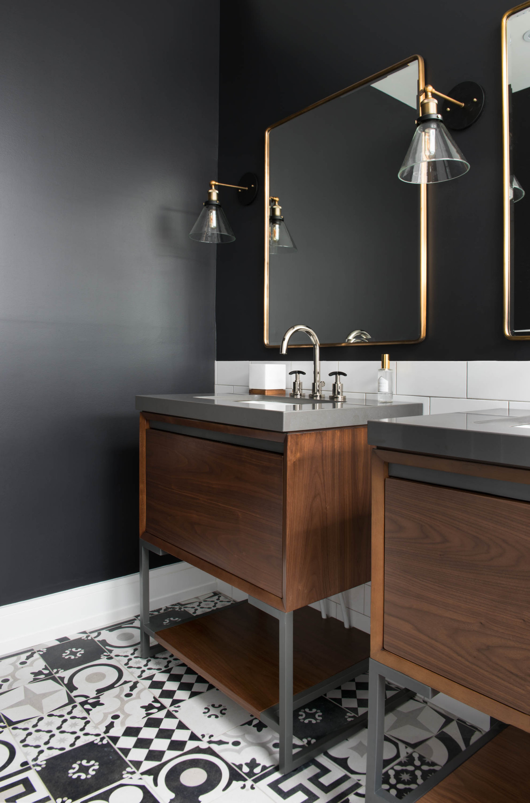 5 Black Bathroom Ideas to Upgrade Your Home