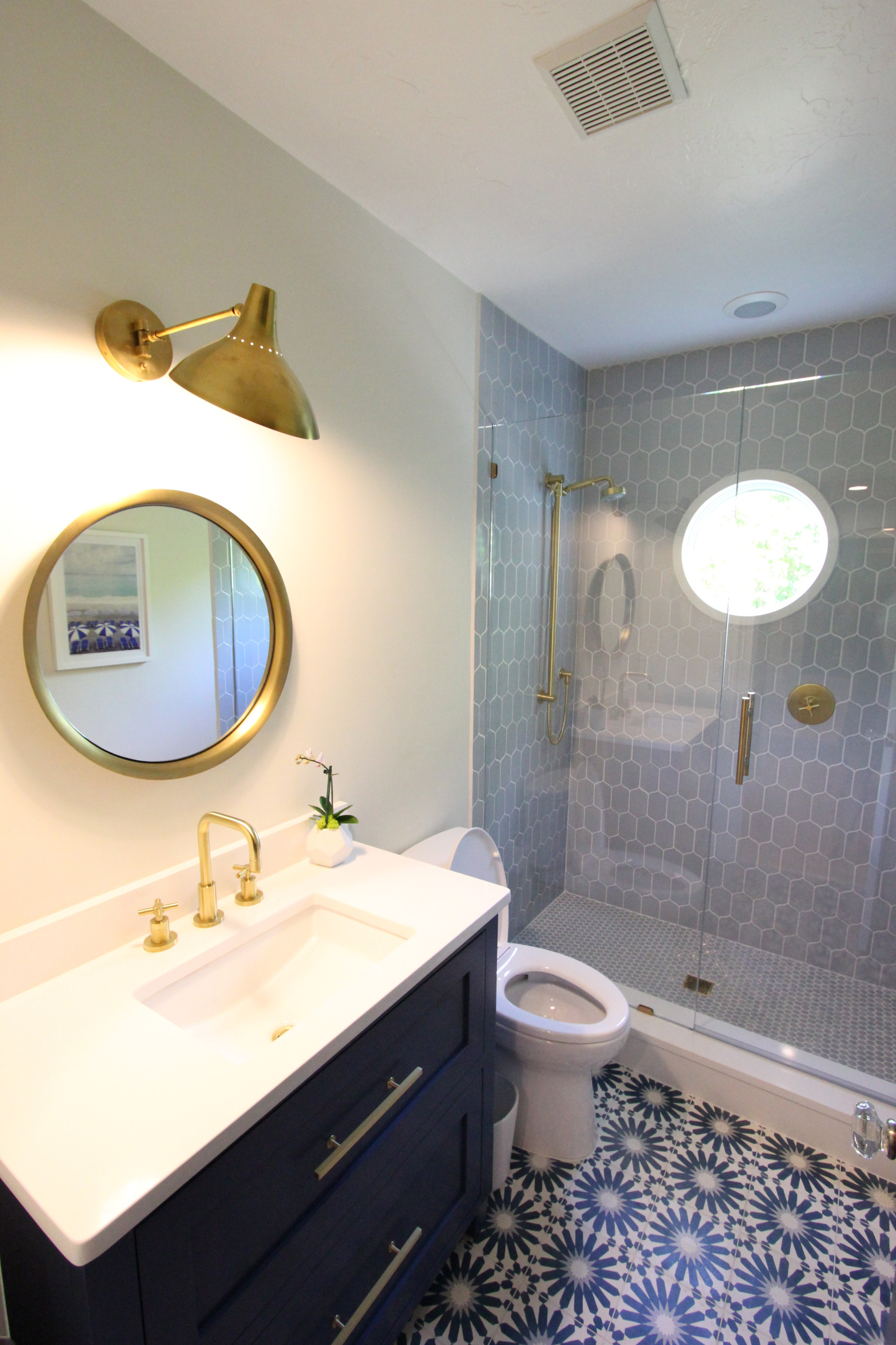 Tory Burch + Kate Spade Inspired Interior - Transitional - Bathroom - Tampa  - by BLU Interiors: Chelsea Dunbar | Houzz