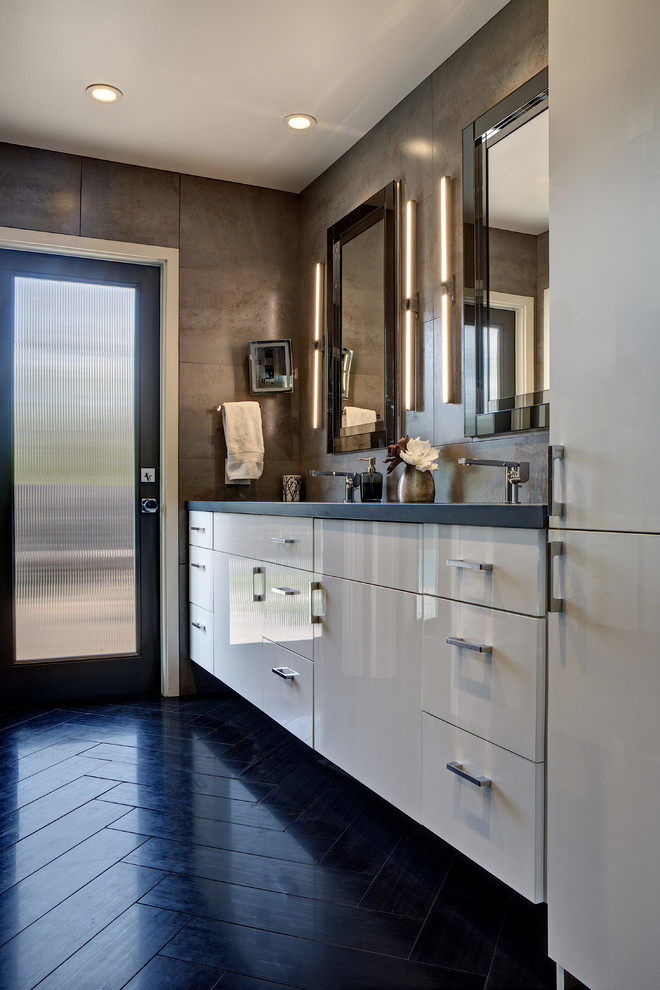 Medium sized contemporary ensuite bathroom in San Francisco with flat-panel cabinets, white cabinets, a built-in shower, brown tiles, porcelain tiles, a submerged sink, engineered stone worktops, a hinged door and grey worktops.