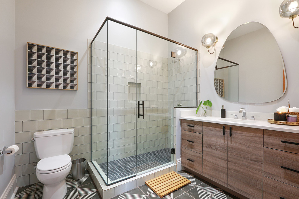 This is an example of a modern bathroom in New Orleans.