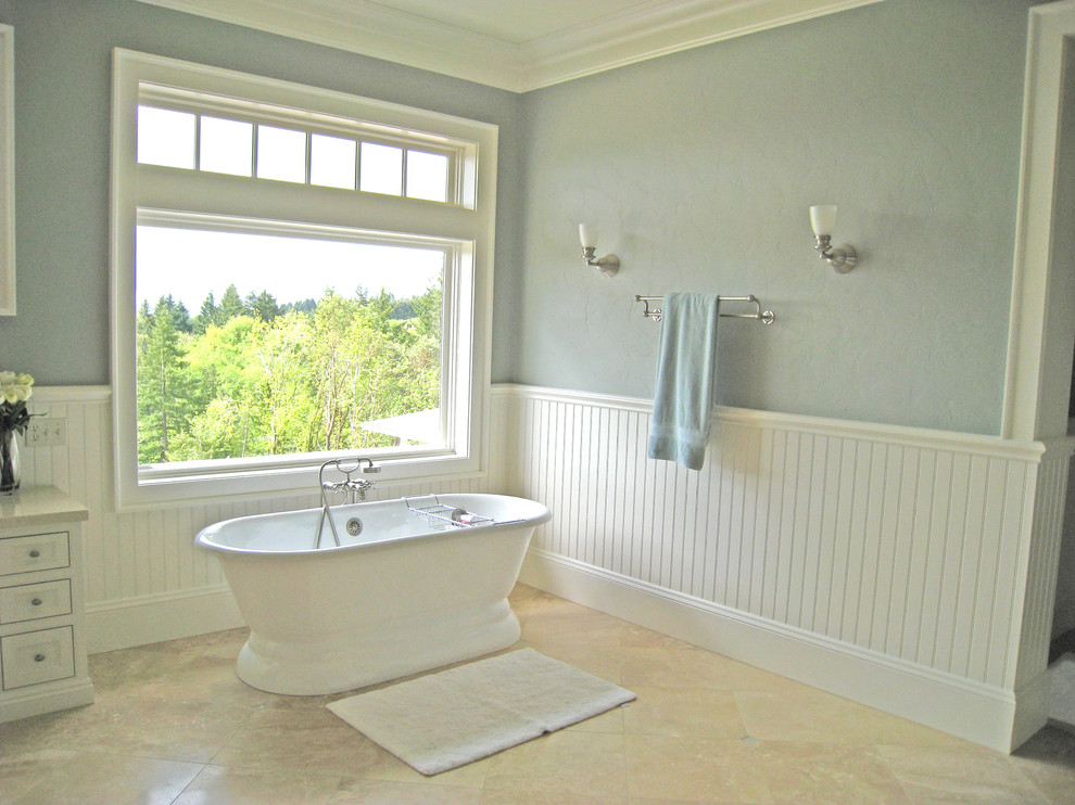 Bathroom - traditional bathroom idea in Portland
