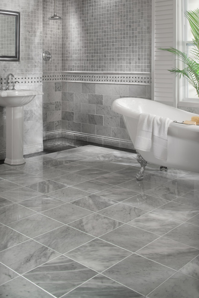 Example of a classic bathroom design in Atlanta