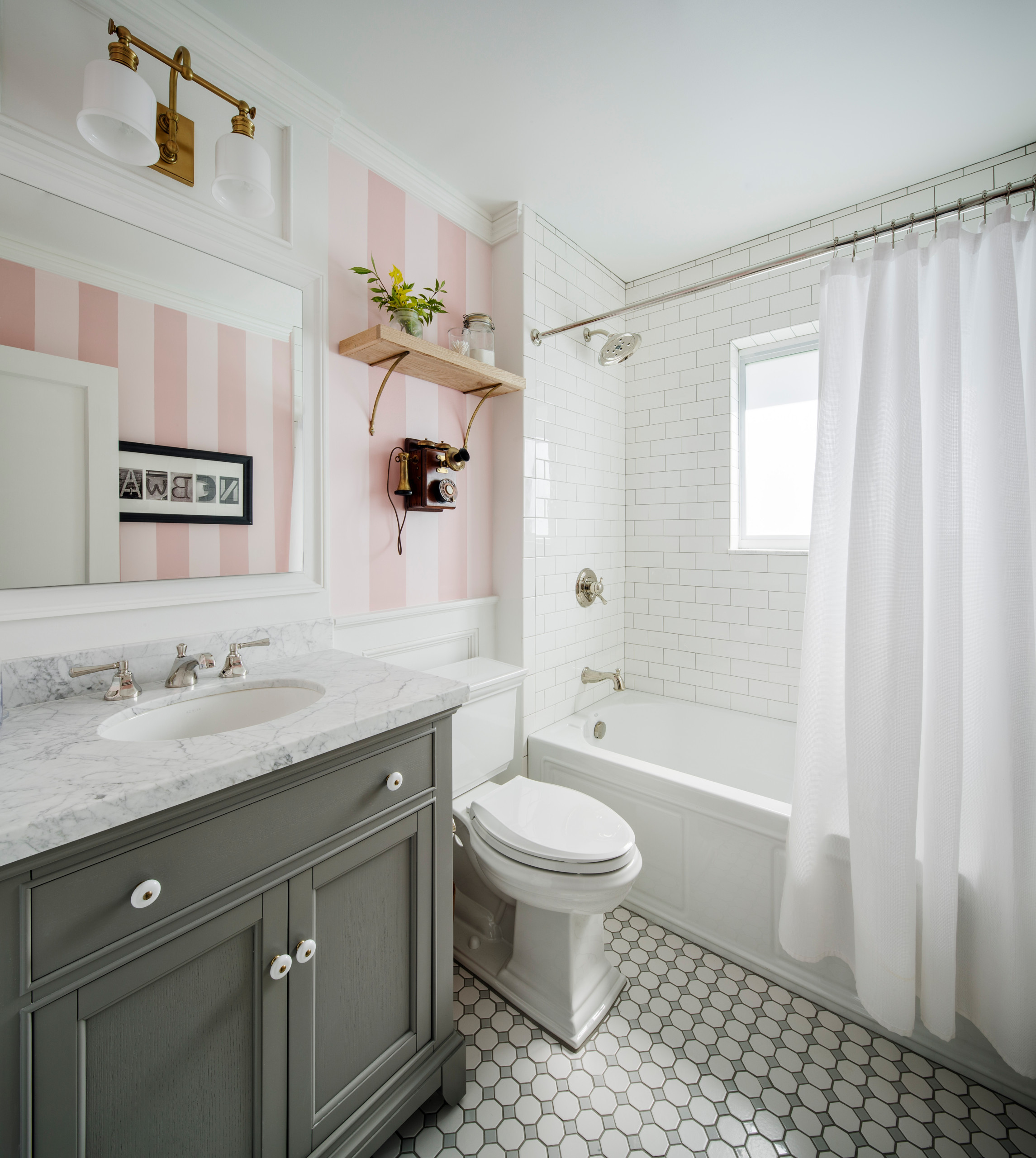 Pink And Gray Bathroom Design Ideas