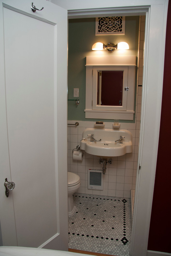 Design ideas for a classic bathroom in Portland.