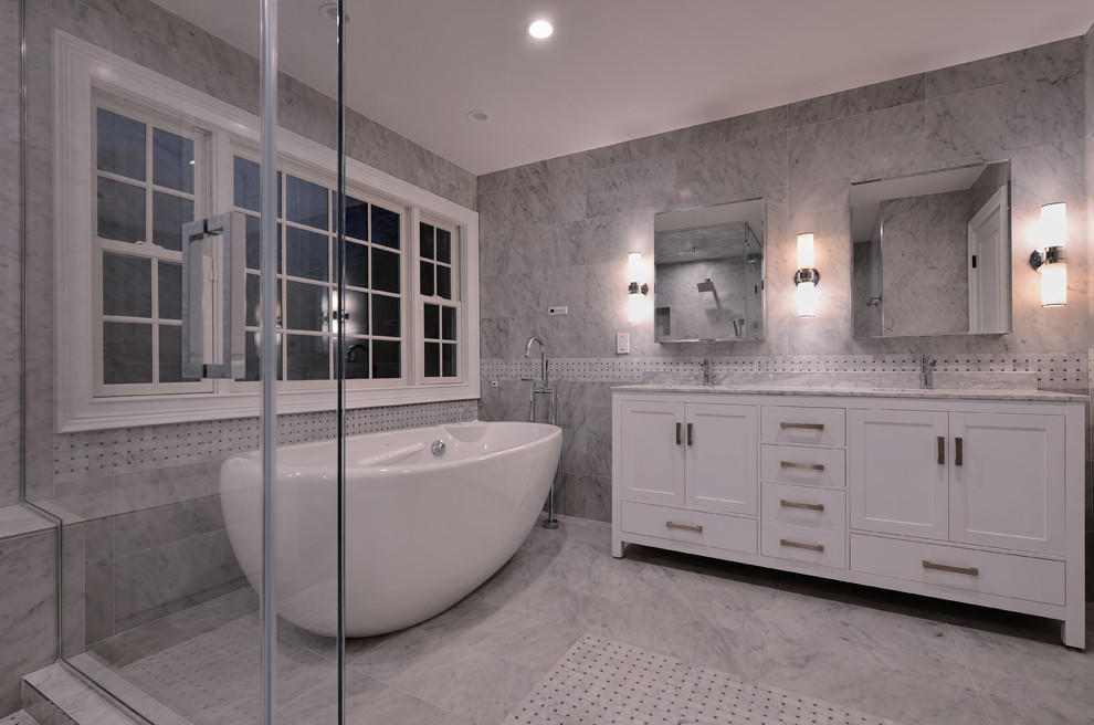 Inspiration for a transitional bathroom remodel in New York