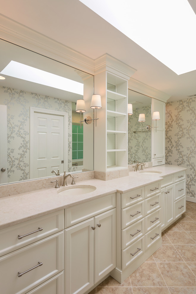 Inspiration for a transitional bathroom remodel in Richmond