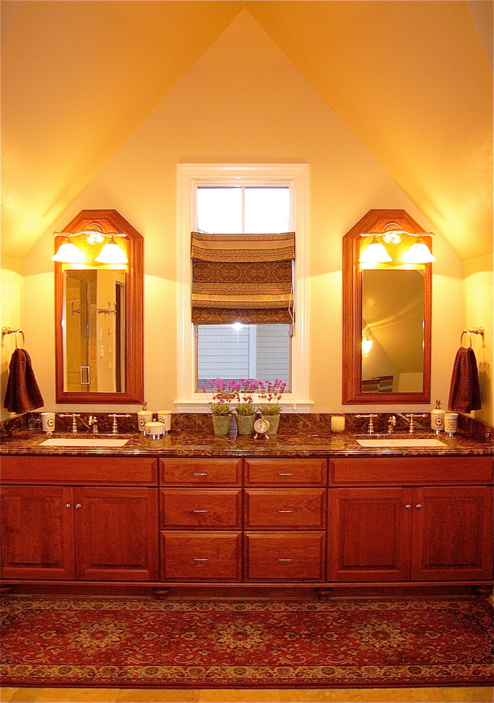 TRANSITIONAL STYLE Raised Panel Doors / Drawers Transitional